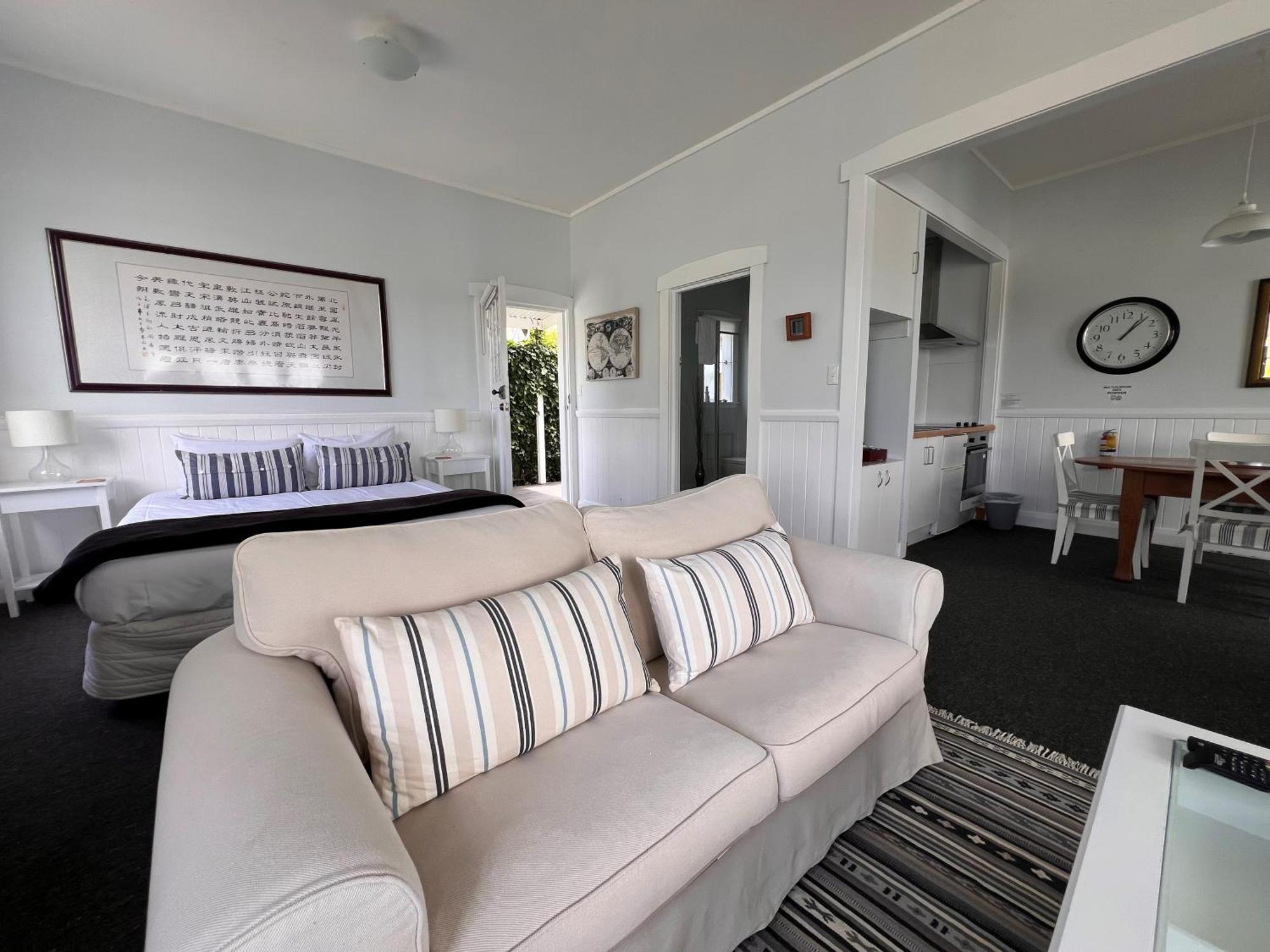 Mangonui Waterfront Apartments Exterior photo